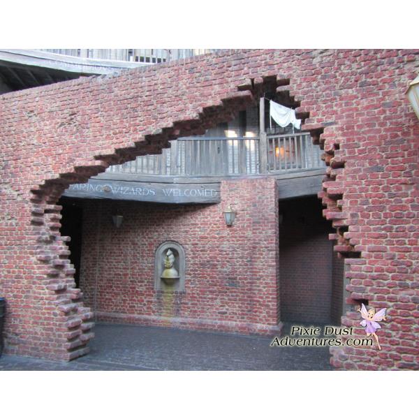 Diagon-alley-brick-wall